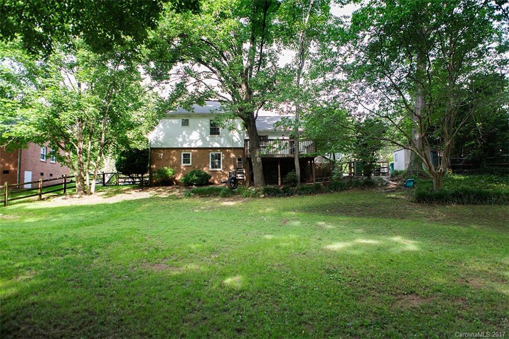 139 Dovershire Road Charlotte, NC 28270 - Photo 6 of 24 Gallery Image 6
