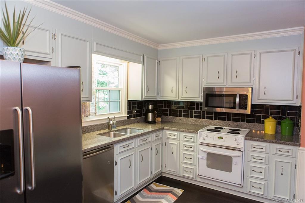 139 Dovershire Road Charlotte, NC 28270 - Photo 7 of 24 Gallery Image 7
