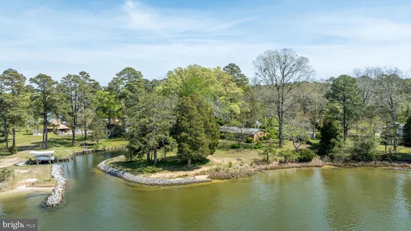 $1,995,000 | 5556 Roanes Wharf Road, Gloucester, VA 23061