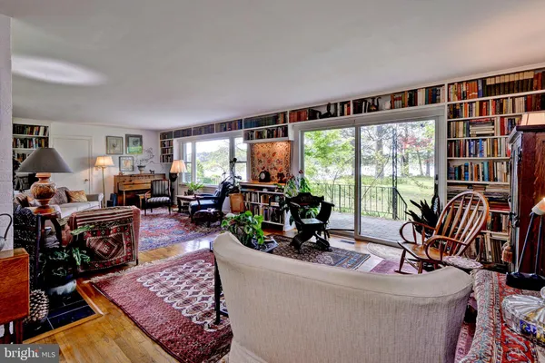 $1,995,000 | 5556 Roanes Wharf Road, Gloucester, VA 23061