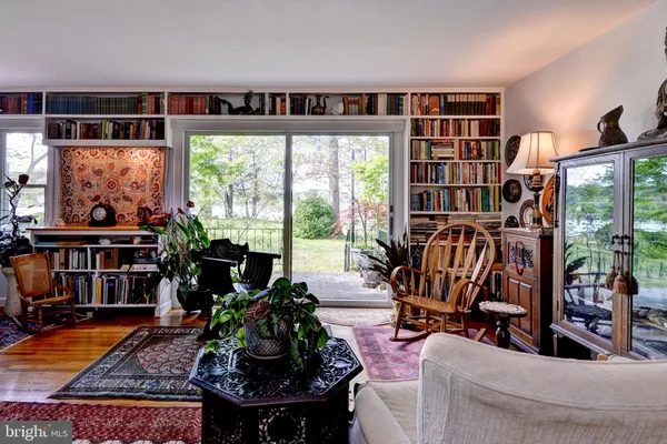 $1,995,000 | 5556 Roanes Wharf Road, Gloucester, VA 23061