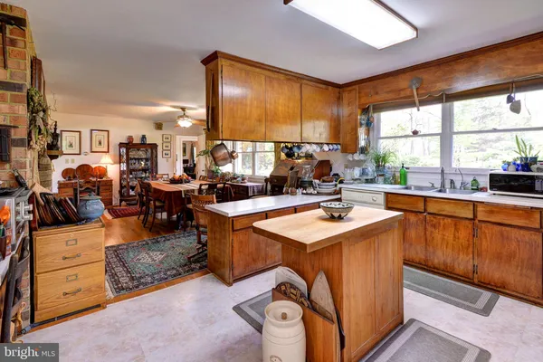 $1,995,000 | 5556 Roanes Wharf Road, Gloucester, VA 23061