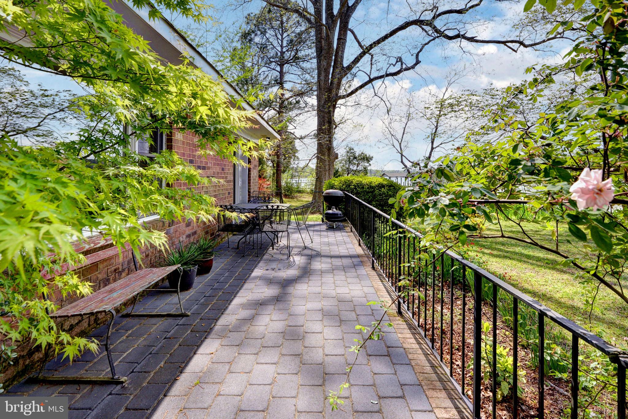 5556 Roanes Wharf Road Gloucester, VA 23061 - Photo 41 of 84 a view of a pathway with a pathway