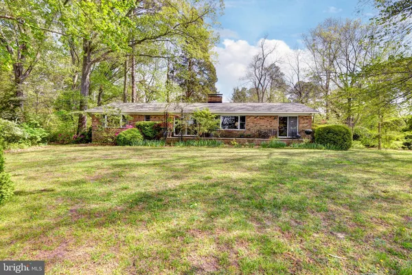 $1,995,000 | 5556 Roanes Wharf Road, Gloucester, VA 23061