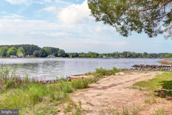 $1,995,000 | 5556 Roanes Wharf Road, Gloucester, VA 23061