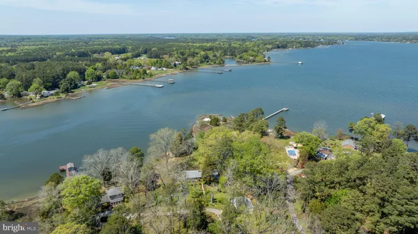 $1,995,000 | 5556 Roanes Wharf Road, Gloucester, VA 23061