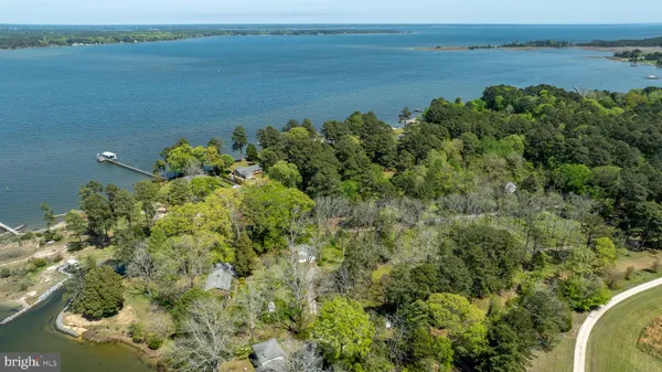 $1,995,000 | 5556 Roanes Wharf Road, Gloucester, VA 23061