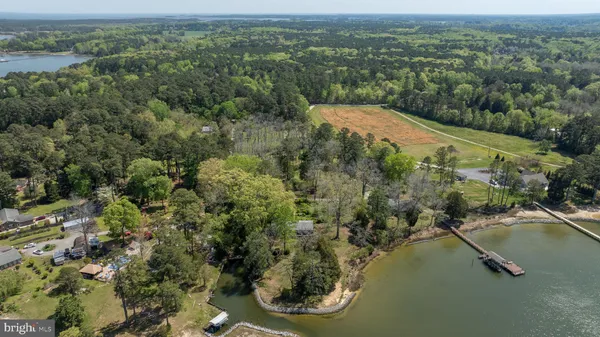 $1,995,000 | 5556 Roanes Wharf Road, Gloucester, VA 23061
