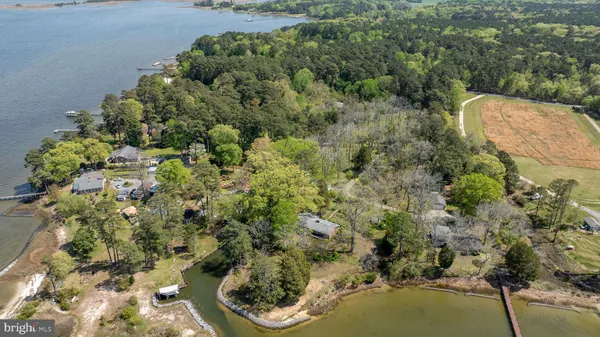 $1,995,000 | 5556 Roanes Wharf Road, Gloucester, VA 23061