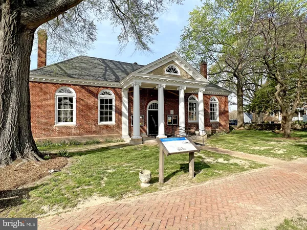 $1,995,000 | 5556 Roanes Wharf Road, Gloucester, VA 23061