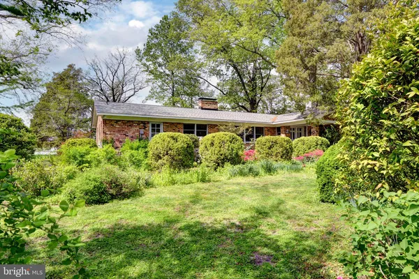 $1,995,000 | 5556 Roanes Wharf Road, Gloucester, VA 23061