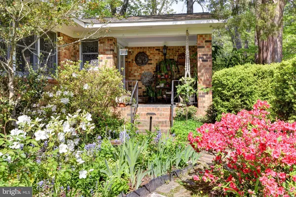 $1,995,000 | 5556 Roanes Wharf Road, Gloucester, VA 23061