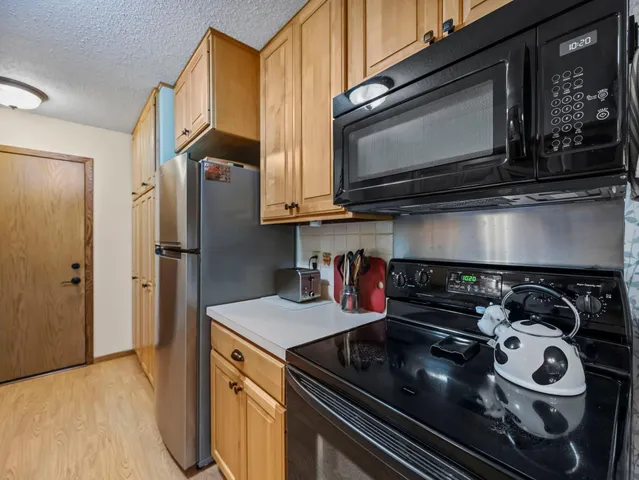 $215,000 | 2728 Shenandoah Lane North, Plymouth, MN 55447