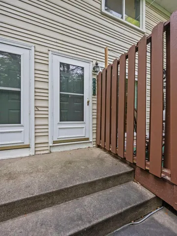 $215,000 | 2728 Shenandoah Lane North, Plymouth, MN 55447