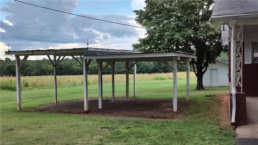 2355 Denton Road Denton, NC 27239 - Photo 6 of 19
