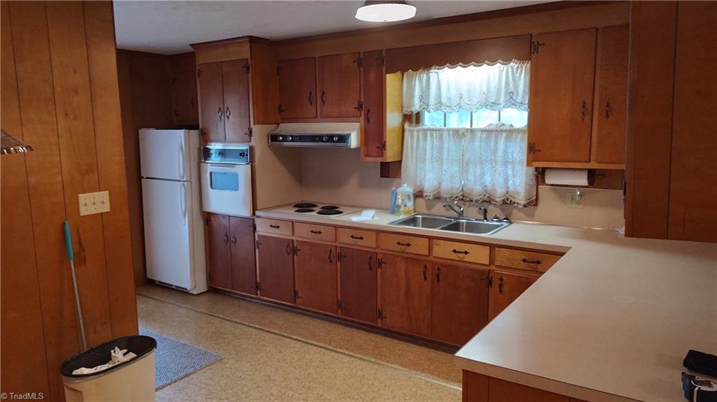 2355 Denton Road Denton, NC 27239 - Photo 9 of 19