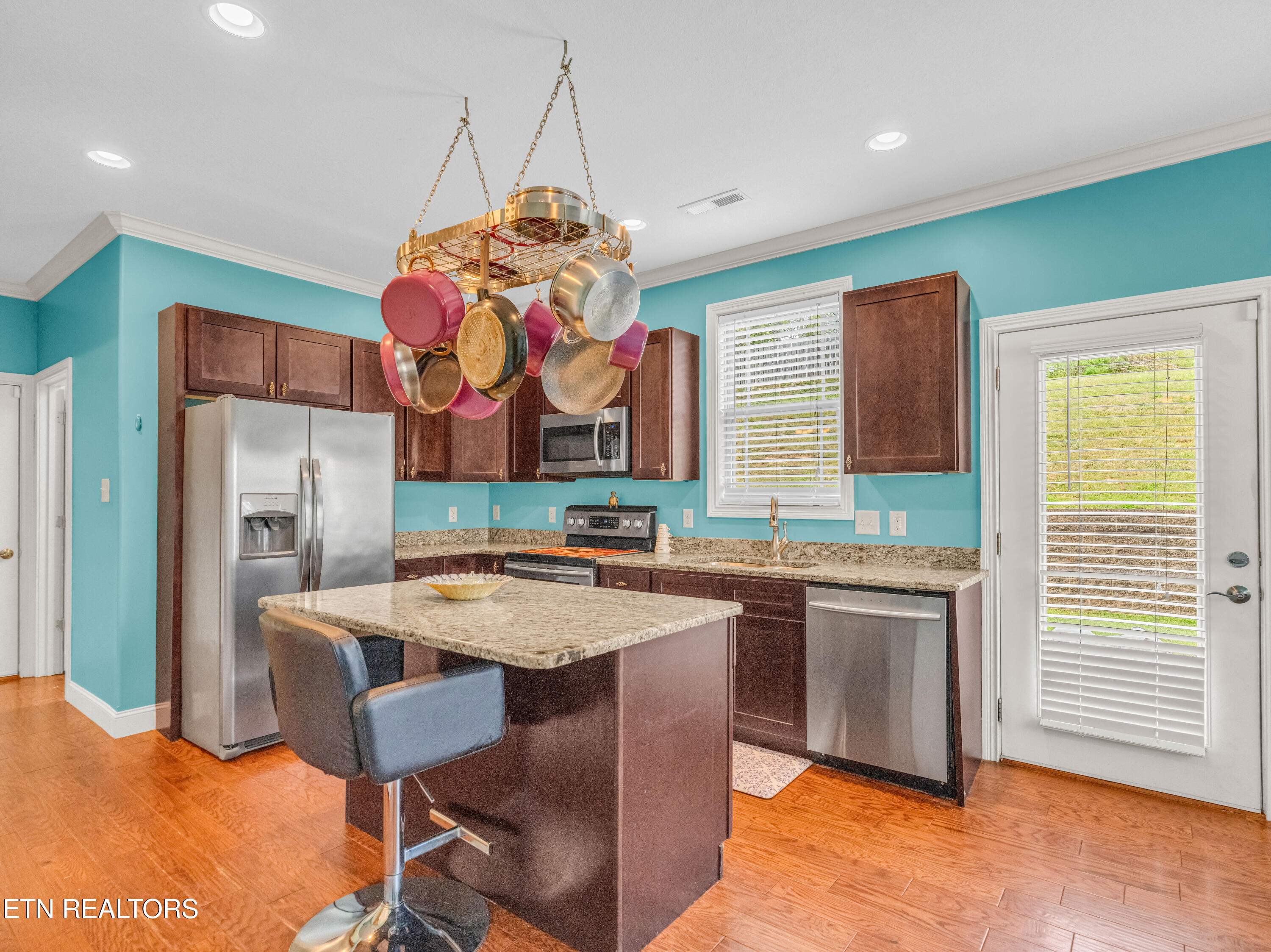 807 Galloping Lane Powell, TN 37849 - Photo 12 of 43 Kitchen