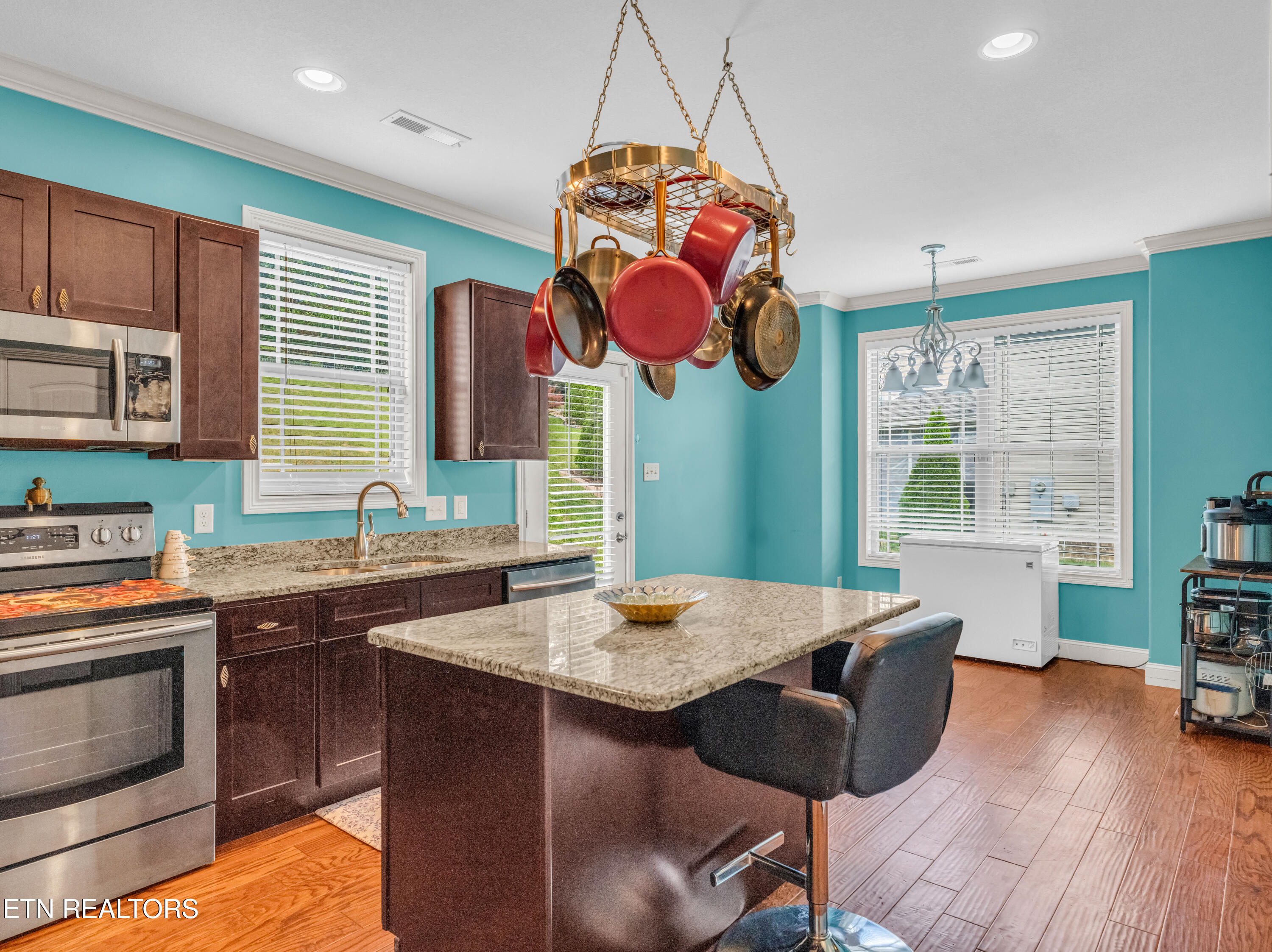 807 Galloping Lane Powell, TN 37849 - Photo 4 of 31 Kitchen