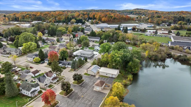 $289,900 | 308 Oak Street, Unit 101, Slinger, WI 53086