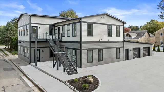 $289,900 | 308 Oak Street, Unit 101, Slinger, WI 53086