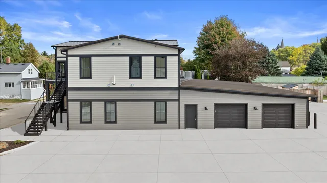 $289,900 | 308 Oak Street, Unit 101, Slinger, WI 53086