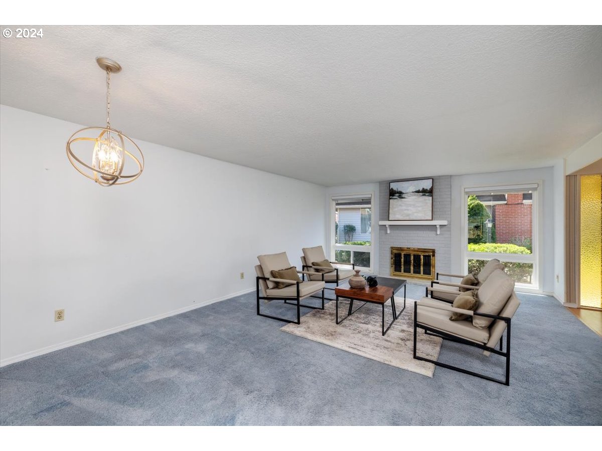 4987 Southwest Normandy Place Beaverton, OR 97005 - Photo 6 of 35 Living Room/Dining Room