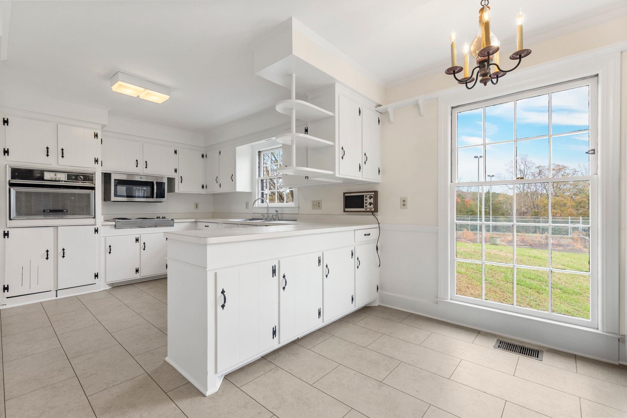 802 Hickory Hollow Road Inman, SC 29349 - Photo 17 of 34