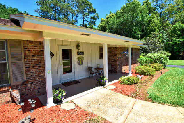 605 Hancock Road Fairhope, AL 36532 - Photo 2 of 38