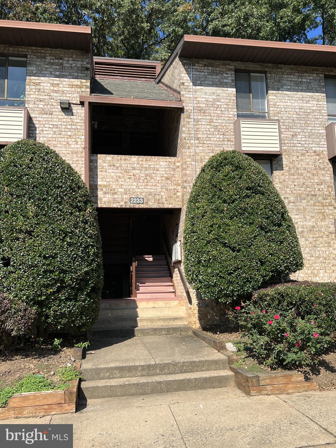 2233 Castle Rock Square, Unit 12C Reston, VA 20191 - Photo 2 of 30 Gallery Image 2