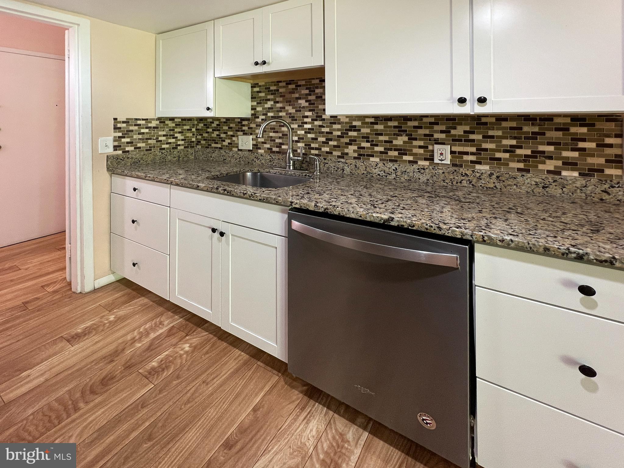 2233 Castle Rock Square, Unit 12C Reston, VA 20191 - Photo 4 of 30 Gallery Image 4
