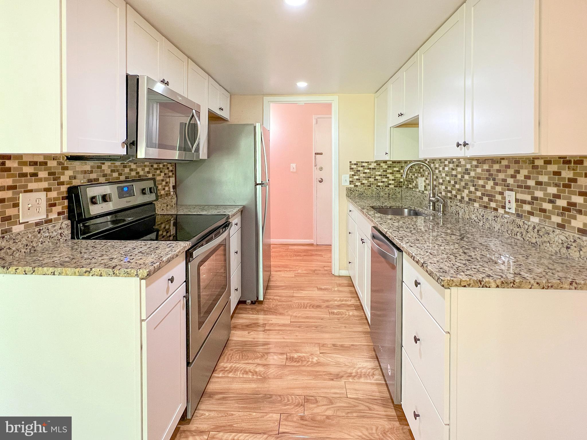2233 Castle Rock Square, Unit 12C Reston, VA 20191 - Photo 8 of 30 Gallery Image 8