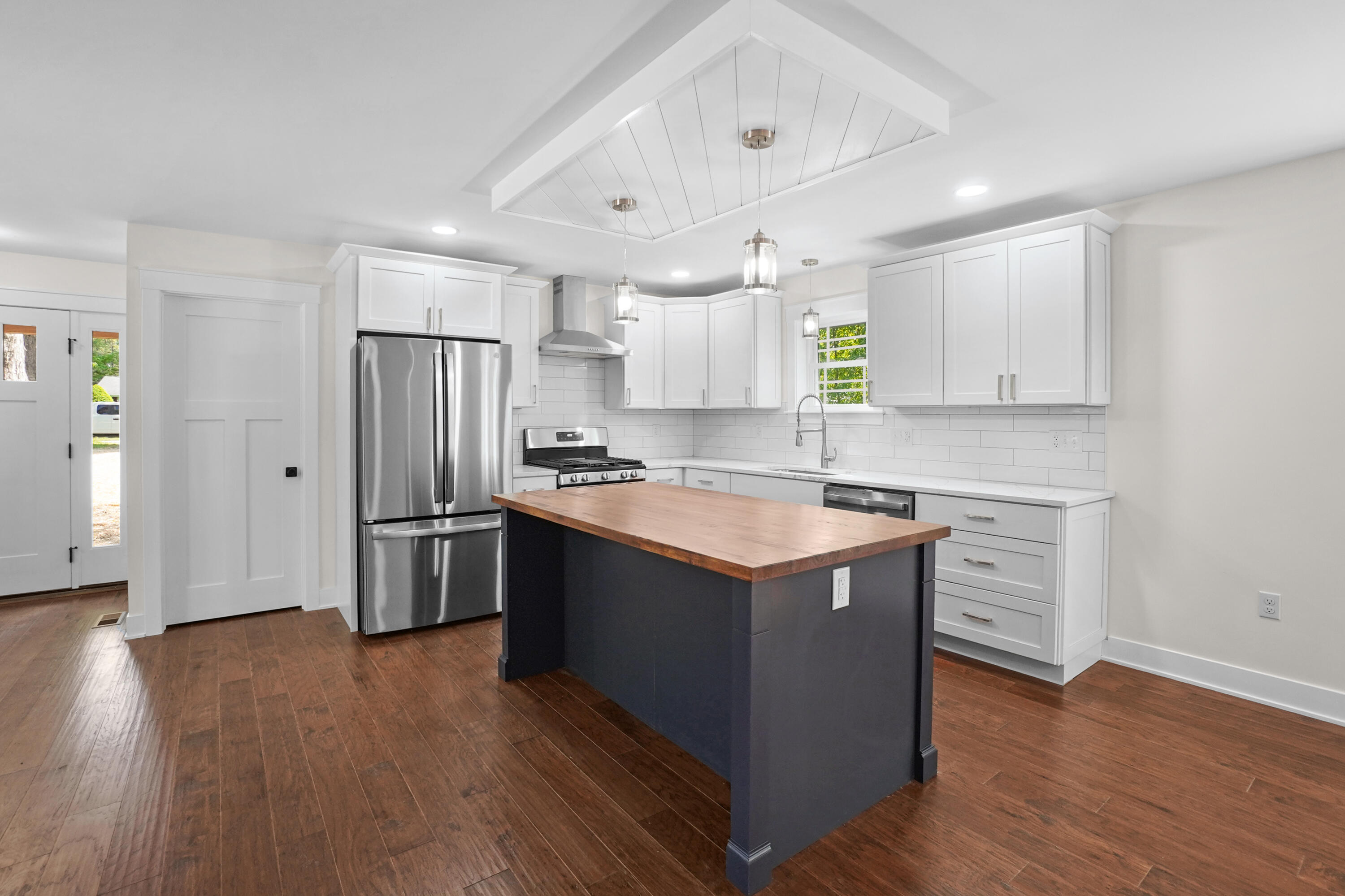 4004 Forest Drive Delavan, WI 53115 - Photo 8 of 46 Kitchen