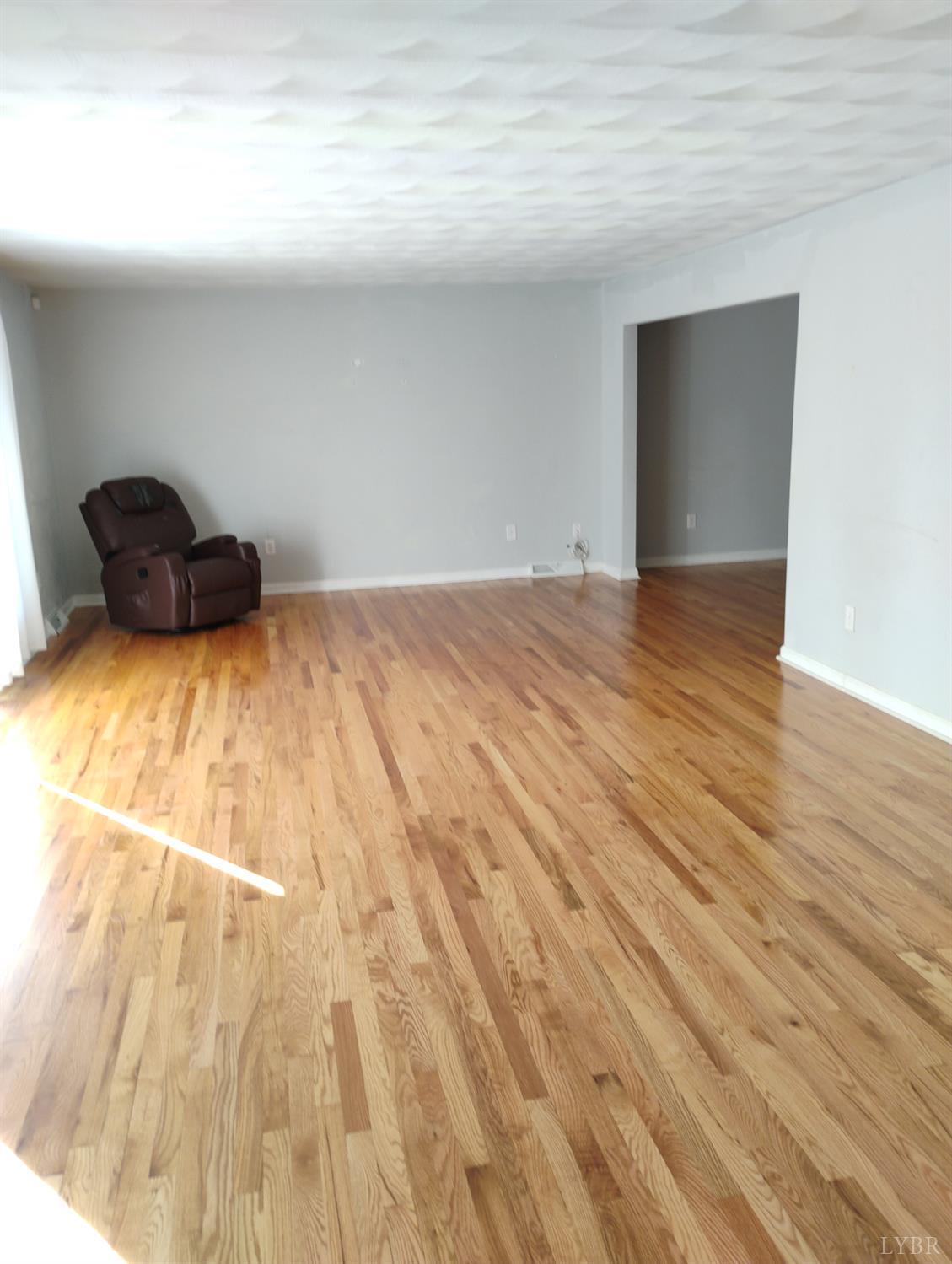 1316 Dudley Road Moneta, VA 24121 - Photo 11 of 61