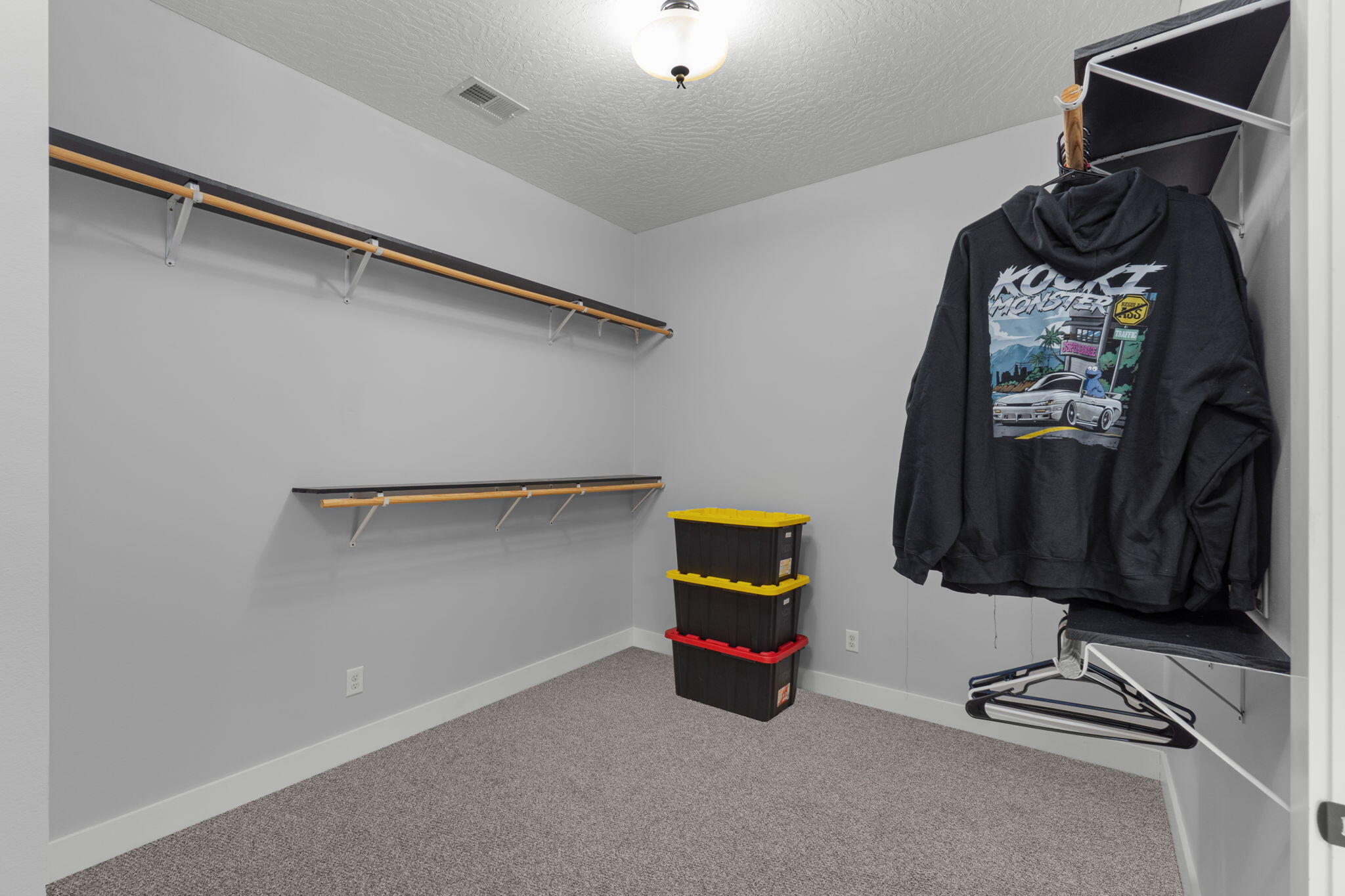 2425 Salamanca Street Navarre, FL 32566 - Photo 24 of 58 81-web-or-mls-FinalCarpet-7