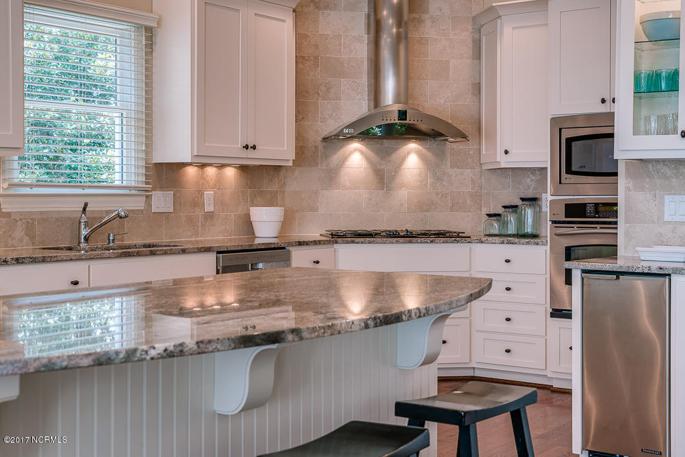 218 Sea Isle Point Atlantic Beach, NC 28512 - Photo 11 of 54 Updated Kitchen