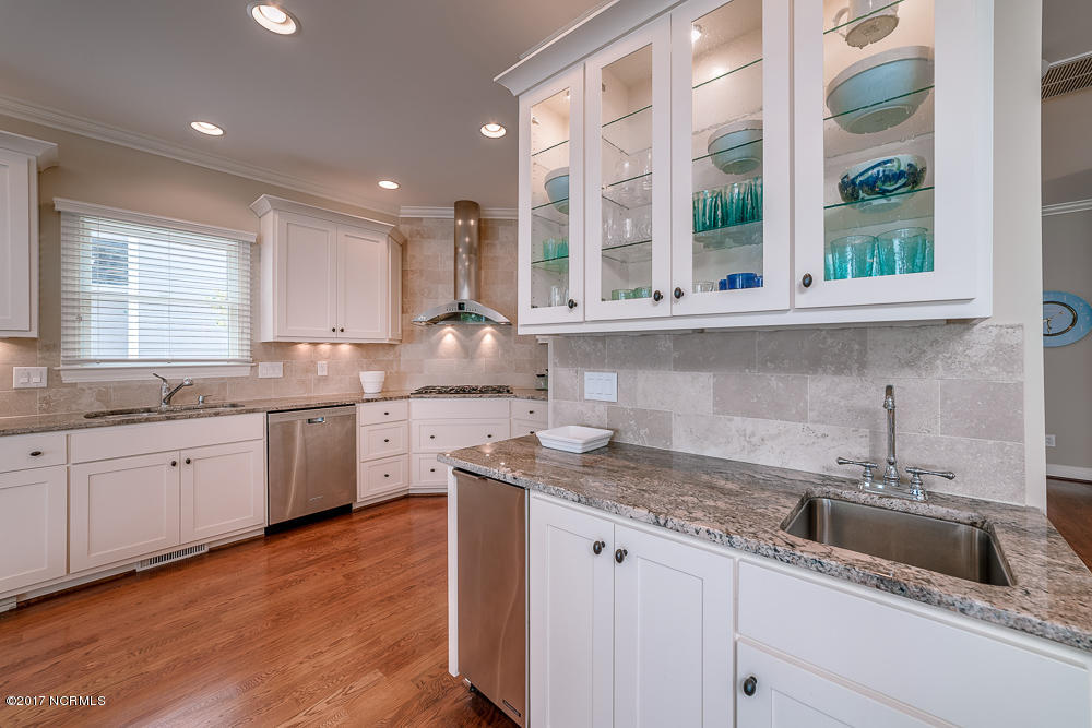 218 Sea Isle Point Atlantic Beach, NC 28512 - Photo 13 of 54 Wet Bar