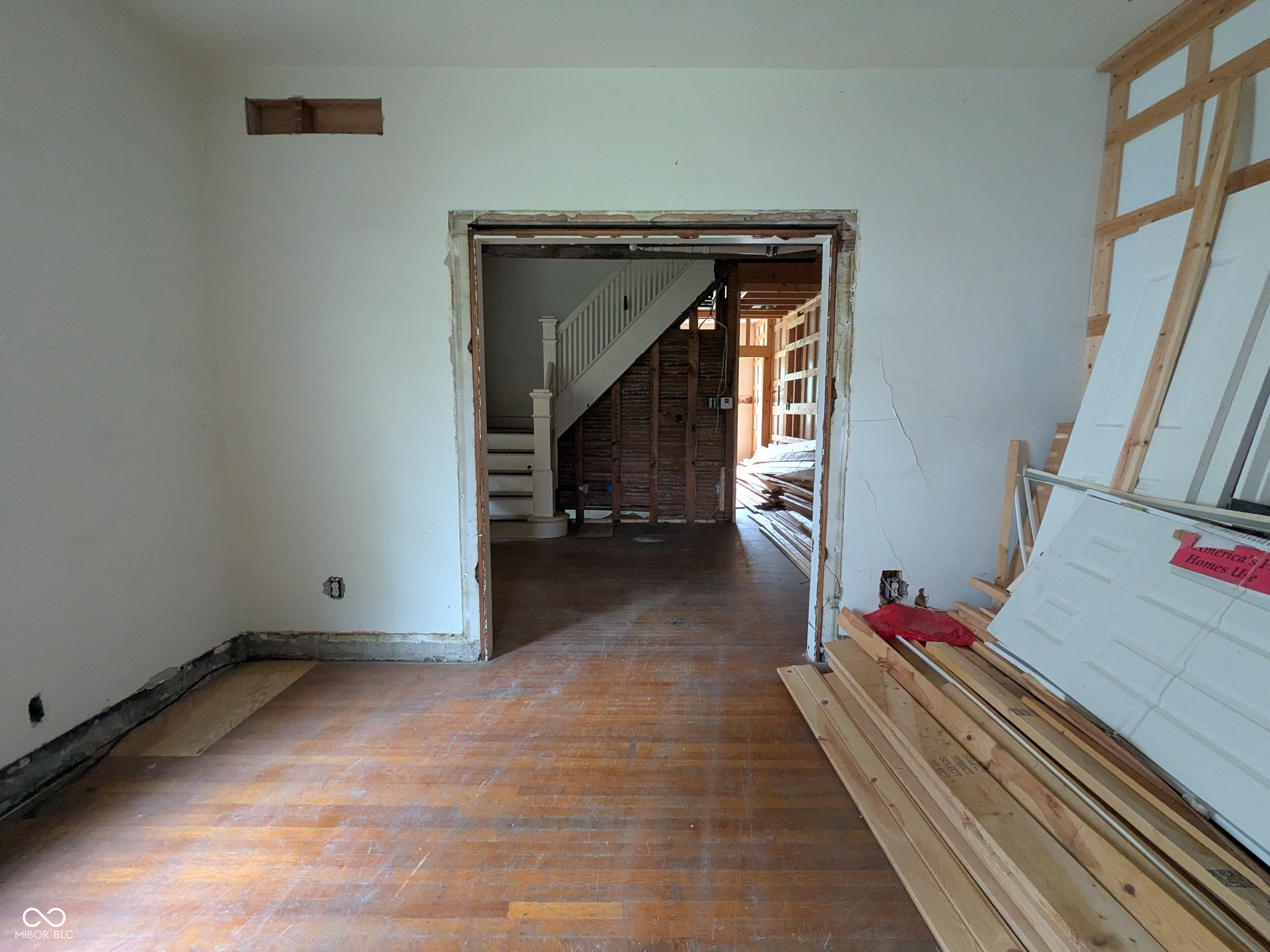 48 South Ewing Street Indianapolis, IN 46201 - Photo 9 of 14