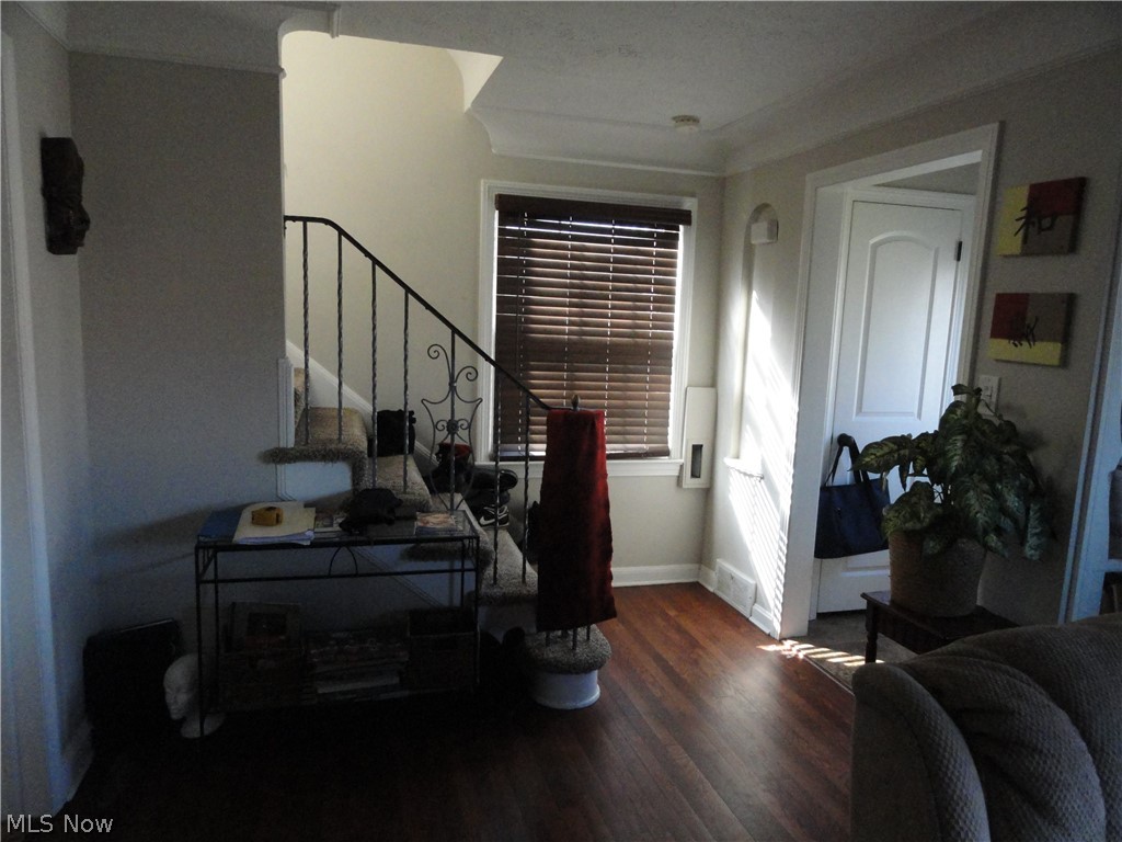 3667 Strathavon Road Cleveland, OH 44120 - Photo 7 of 20