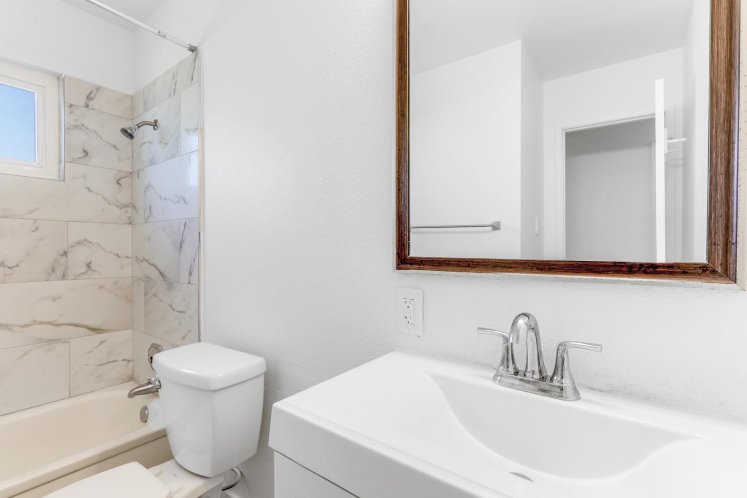 3359 Lerwick Road Sacramento, CA 95821 - Photo 3 of 11 Gallery Image 3