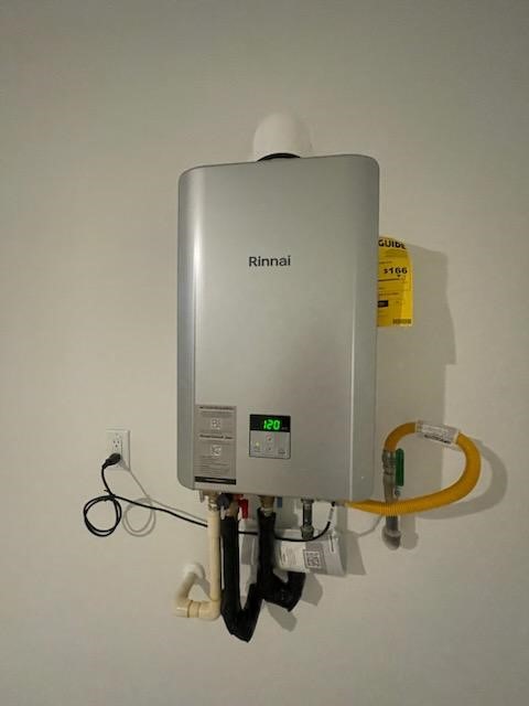 275 Lisa Marie Drive Angleton, TX 77515 - Photo 19 of 21 a bathroom with a sink and a mirror