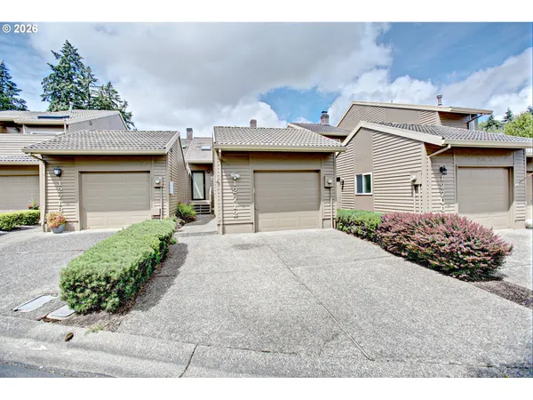 $357,900 | 12712 Southwest Barberry Drive, Beaverton, OR 97008