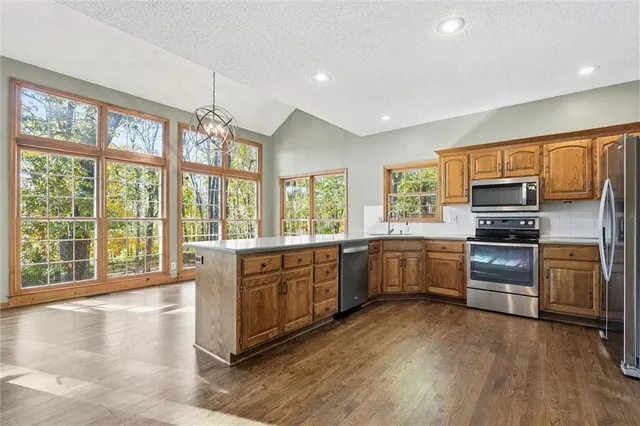 $475,000 | 5501 West 155th Street, Overland Park, KS 66223