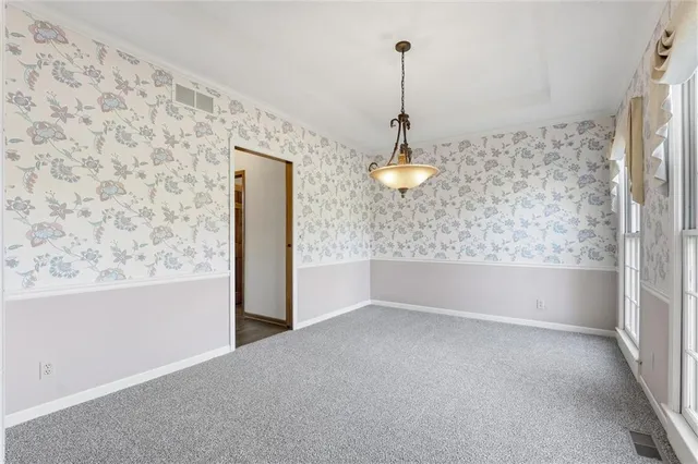 $475,000 | 5501 West 155th Street, Overland Park, KS 66223