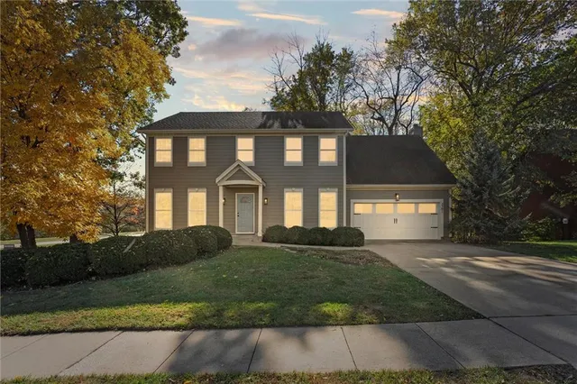 $475,000 | 5501 West 155th Street, Overland Park, KS 66223
