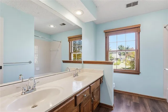 $475,000 | 5501 West 155th Street, Overland Park, KS 66223