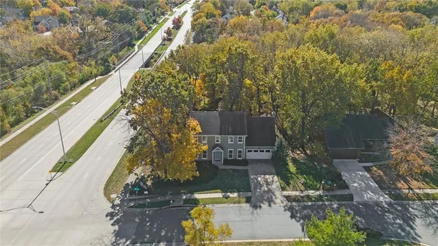 $475,000 | 5501 West 155th Street, Overland Park, KS 66223