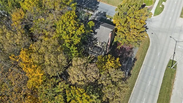 $475,000 | 5501 West 155th Street, Overland Park, KS 66223