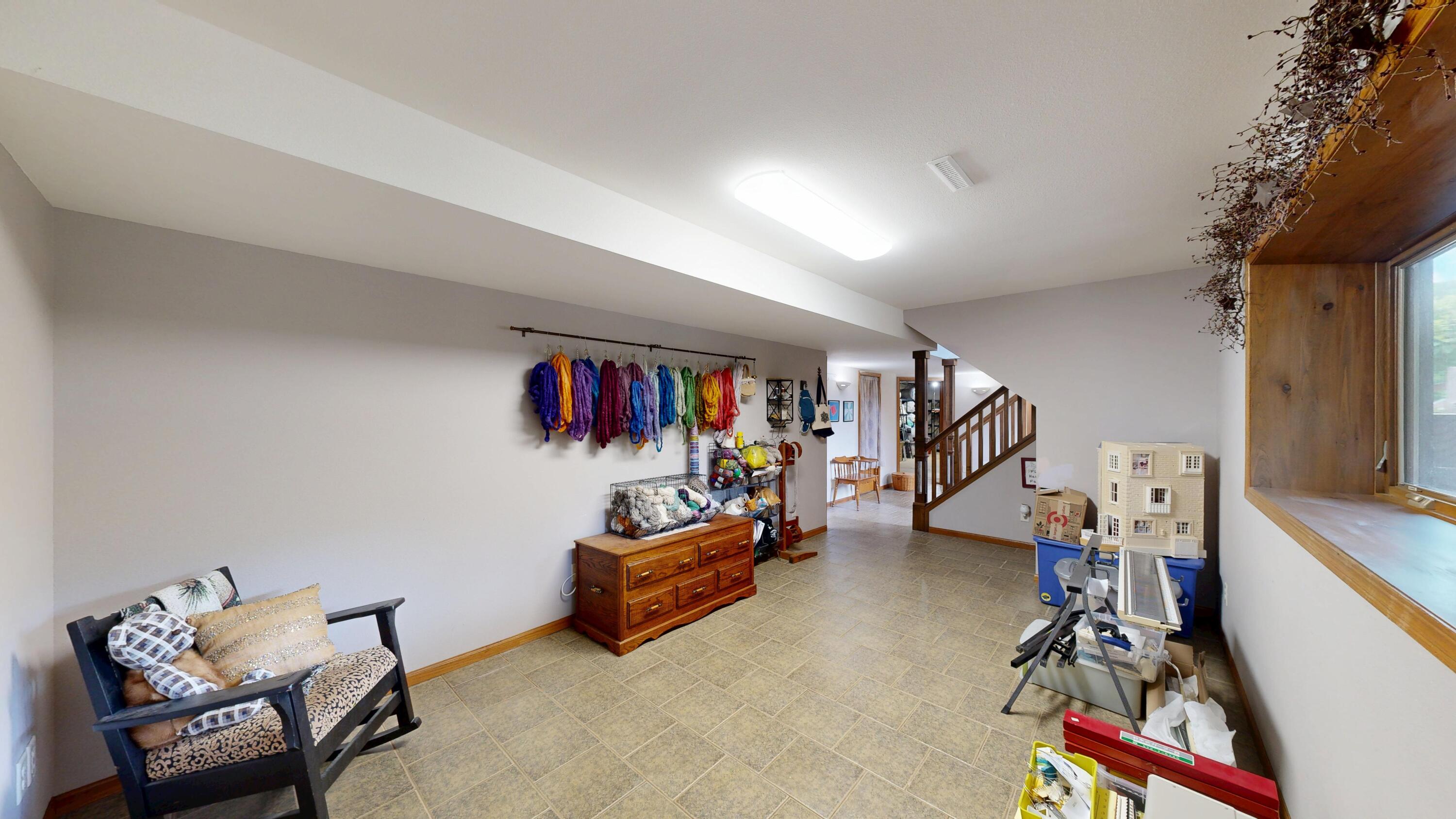 580 Skunk Hollow Road La Crescent, MN 55947 - Photo 45 of 83 Family Room
