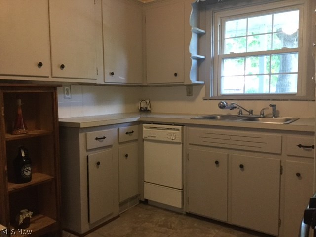668 Ecton Road Akron, OH 44303 - Photo 12 of 31 Gallery Image 12