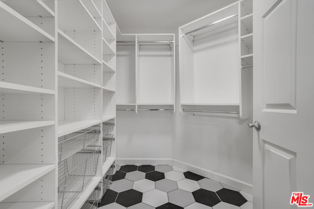 12963 West Runway Road, Unit 121 Playa Vista, CA 90094 - Photo 20 of 46 a walk in closet